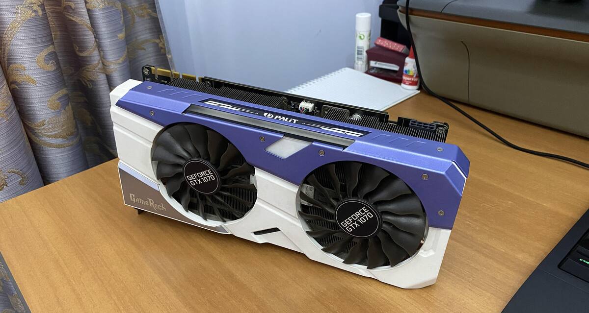 851990.jpg