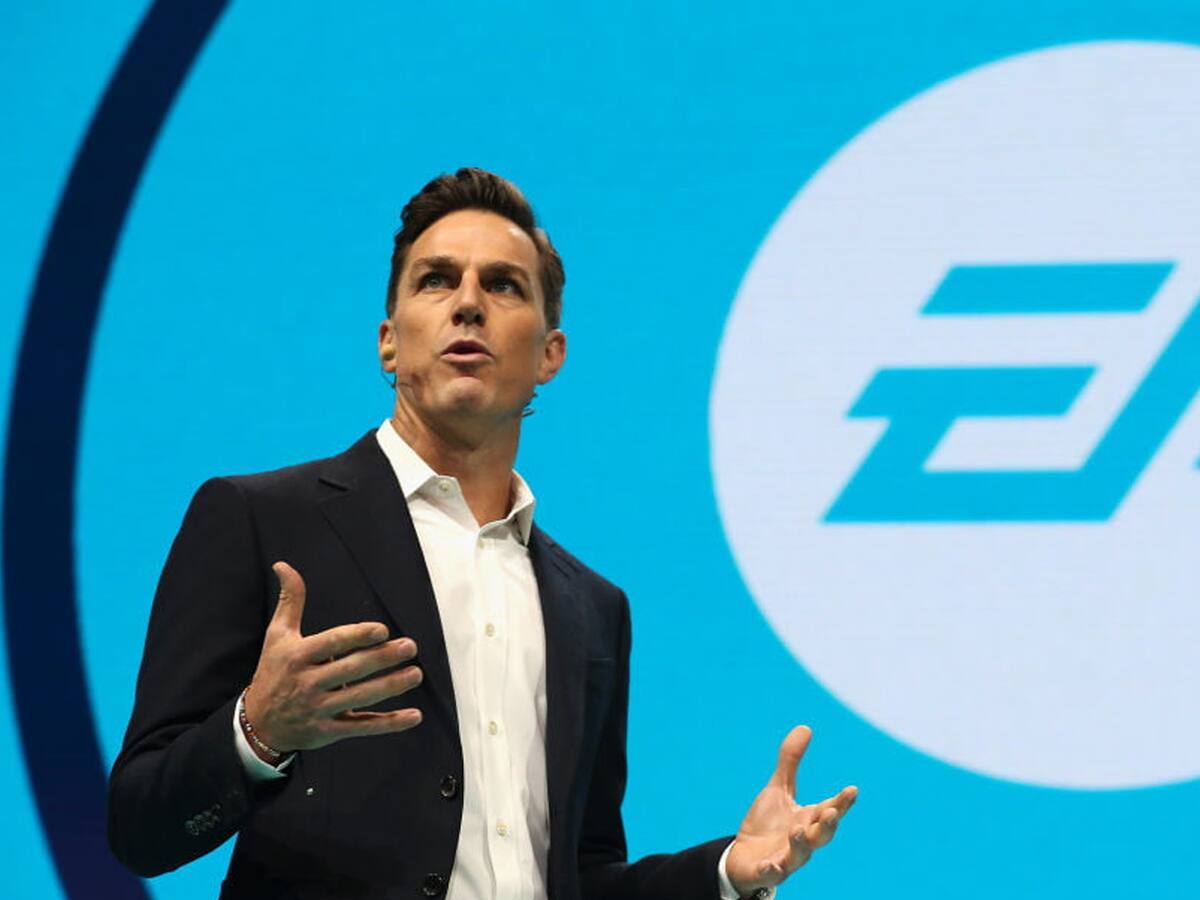 andrew-wilson-jefe-ea-ganara-menos-millones-ano.jpg