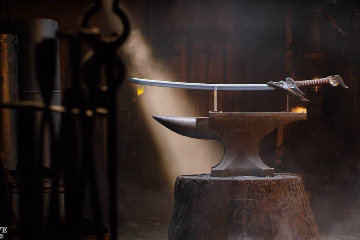 Popular canal de Youtube crea una replica perfecta de la espada de Yasuo