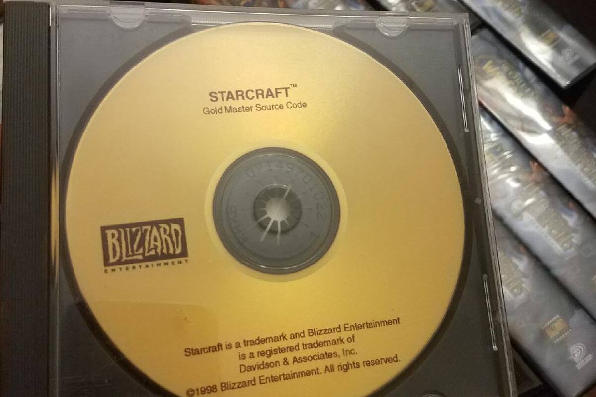 Coleccionista encontró disco con código fuente de StarCraft
