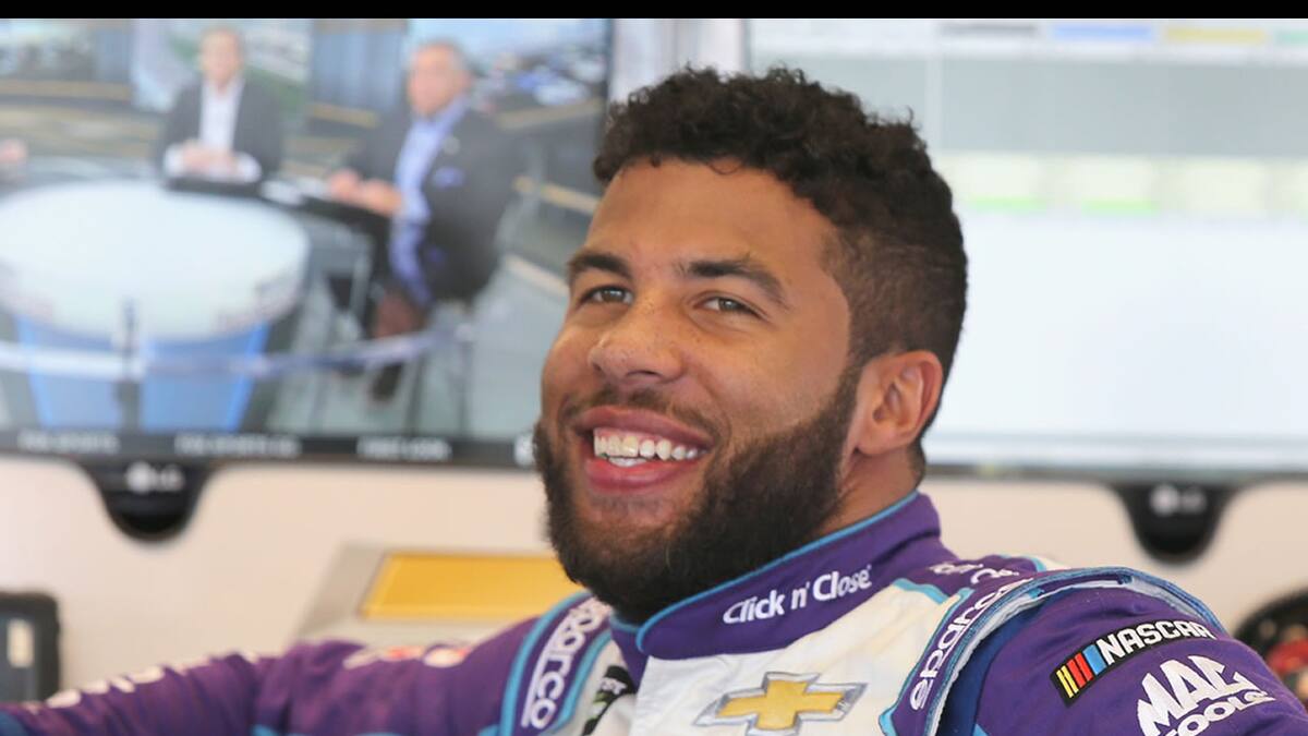 Bubba Wallace se desconectó en vivo y esto molestó a su equipo