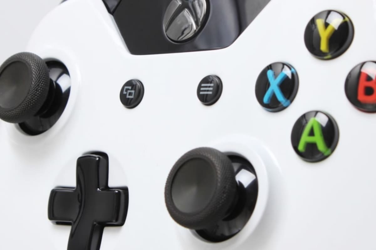 Descartan vender mando blanco de Xbox One por separado