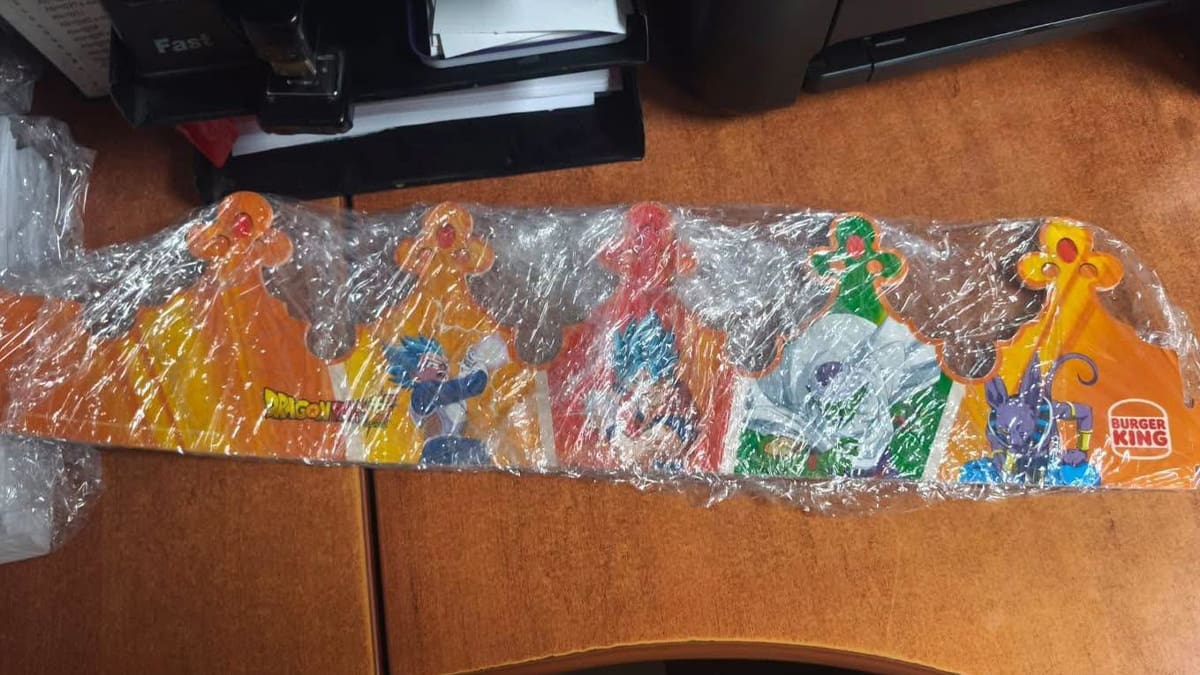 Burger King corona Dragon Ball Super