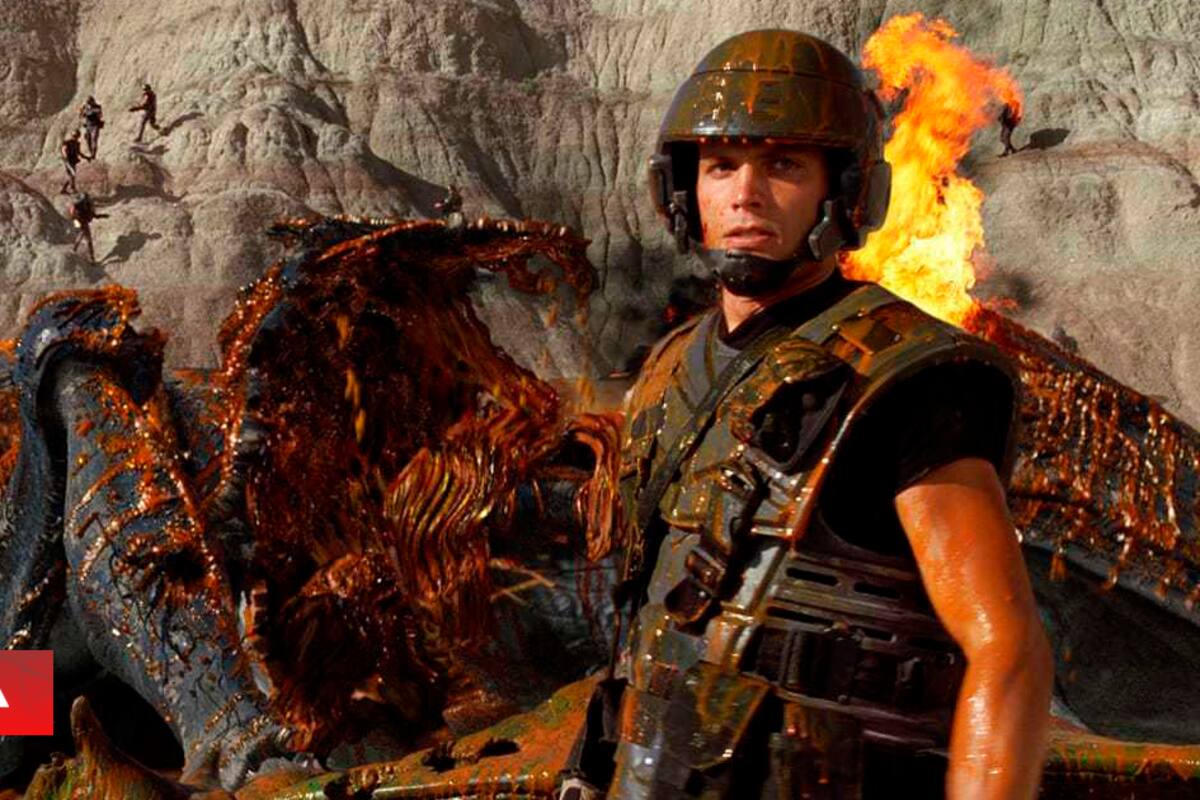 Rico opina que una serie de Starship Troopers quedaría perfecta