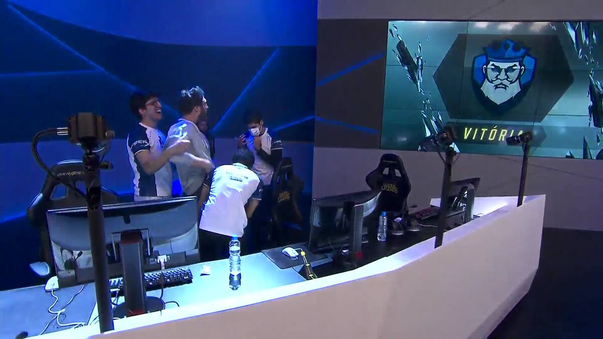 CNB e-Sports Club lucha por su llegada a la gran final regional.