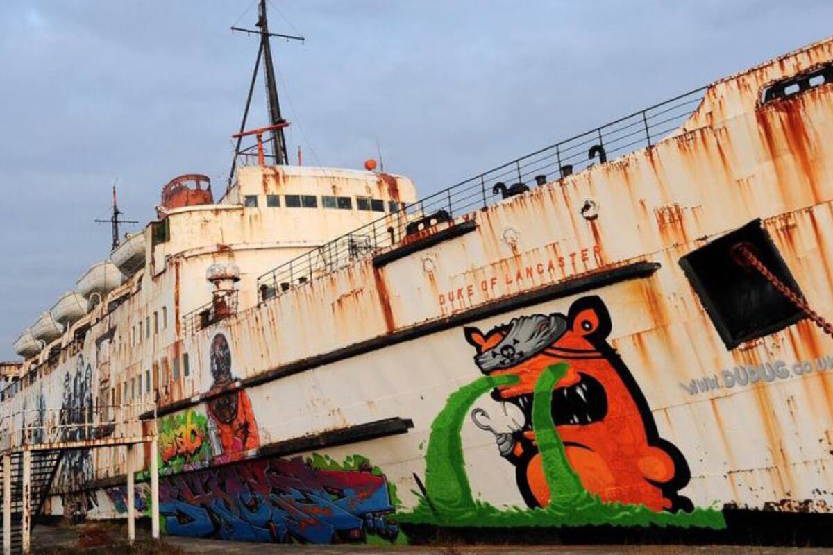 Encuentran barco abandonado repleto de máquinas arcade