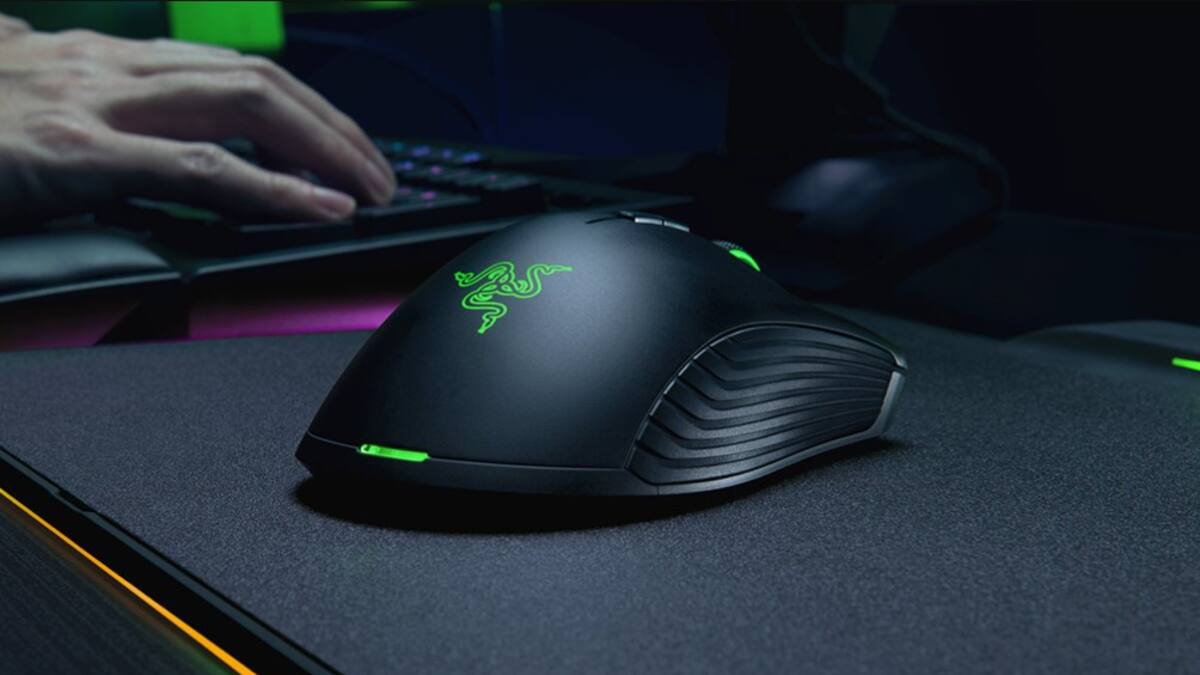 Combo Mamba + Mousepad FireFly recarga el producto simplemente al frotarlo a la base