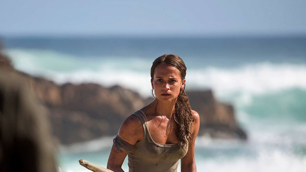 Comparten póster de la película protagonizada por Alicia Vikander