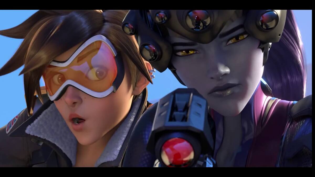 Conoce las voces en español que dan vida a Tracer y a Widowmaker