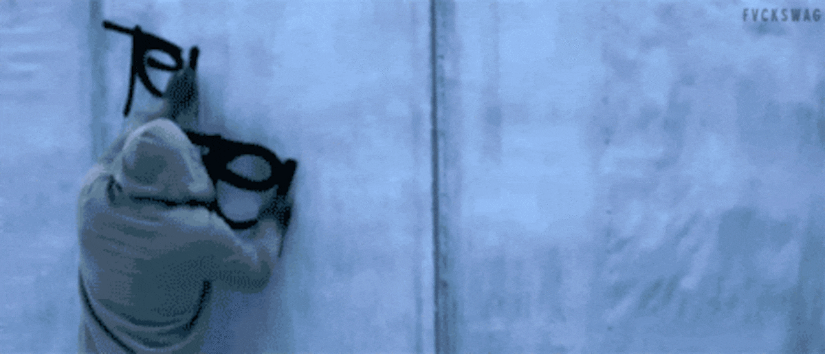 CQD5hYU18qPDO.gif