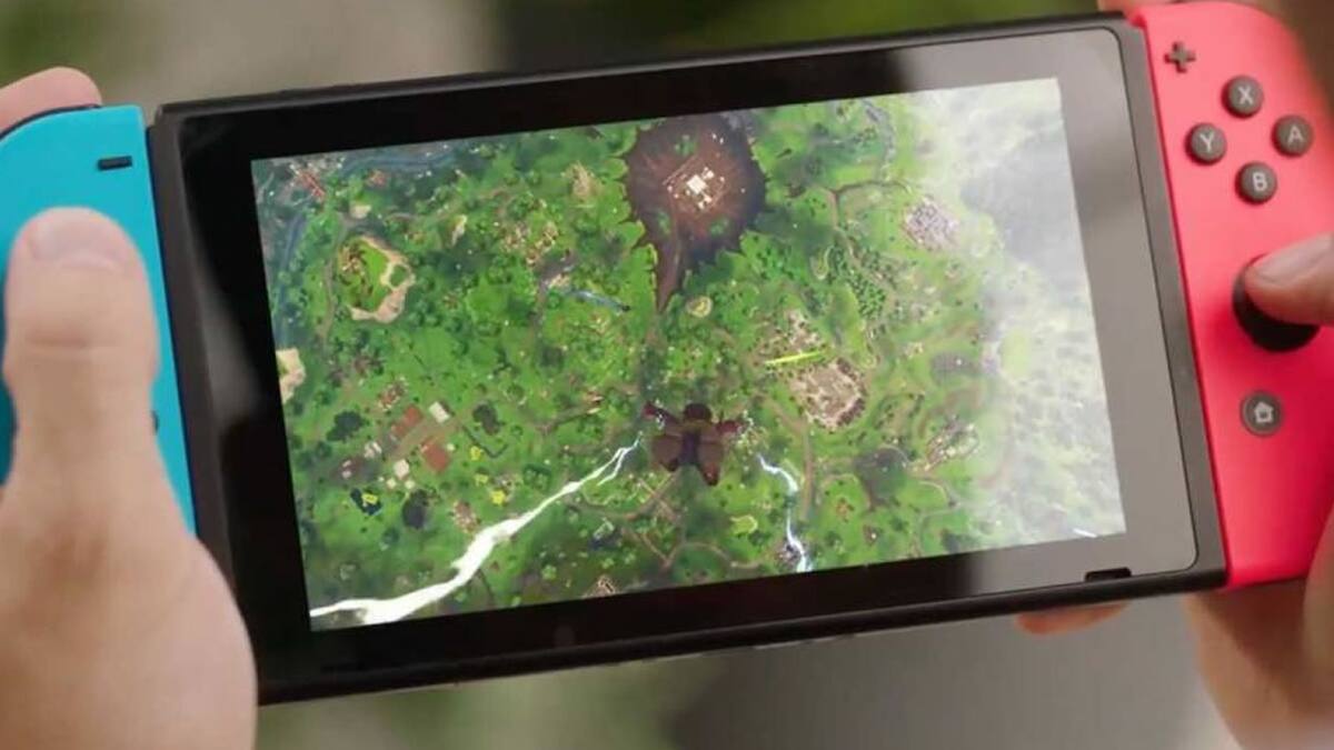 Cuando el Battle Royale llegó a la consola híbrida lo hizo con el skin Double Helix incluido en un bundle