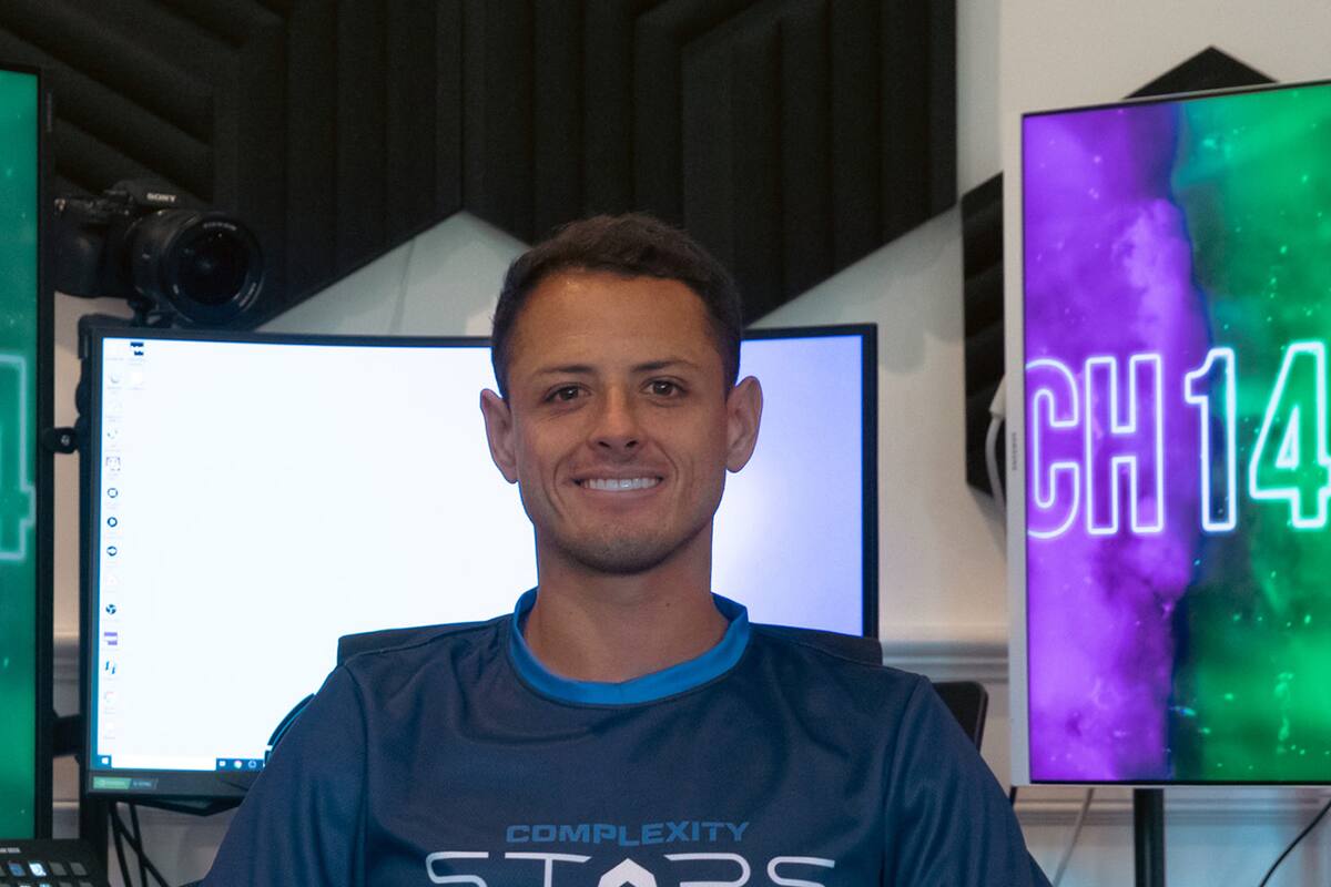 Chicharito Hernández, exdelantero de México y el Man United, firma con un equipo de esports