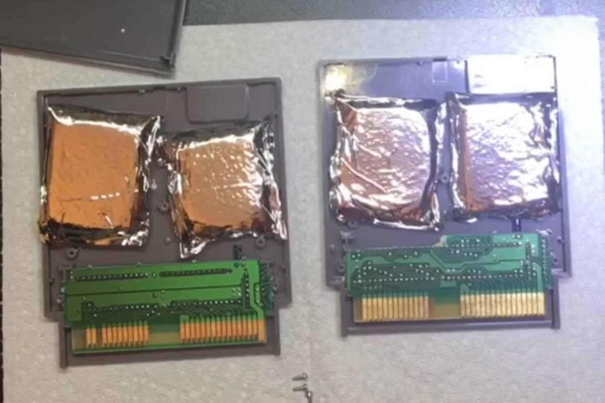 Coleccionista encuentra drogas dentro de cartuchos de NES