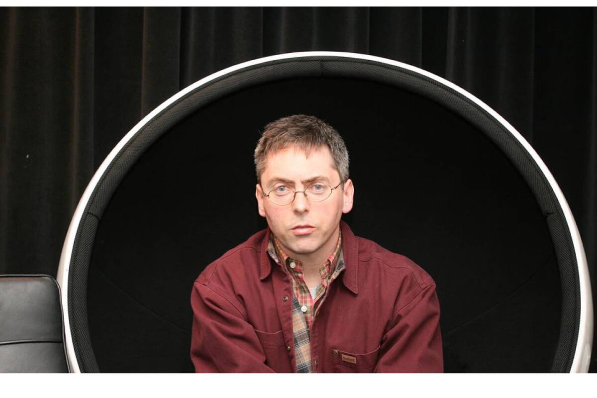 Parece que Erik Wolpaw, escritor de Portal, regresó a Valve
