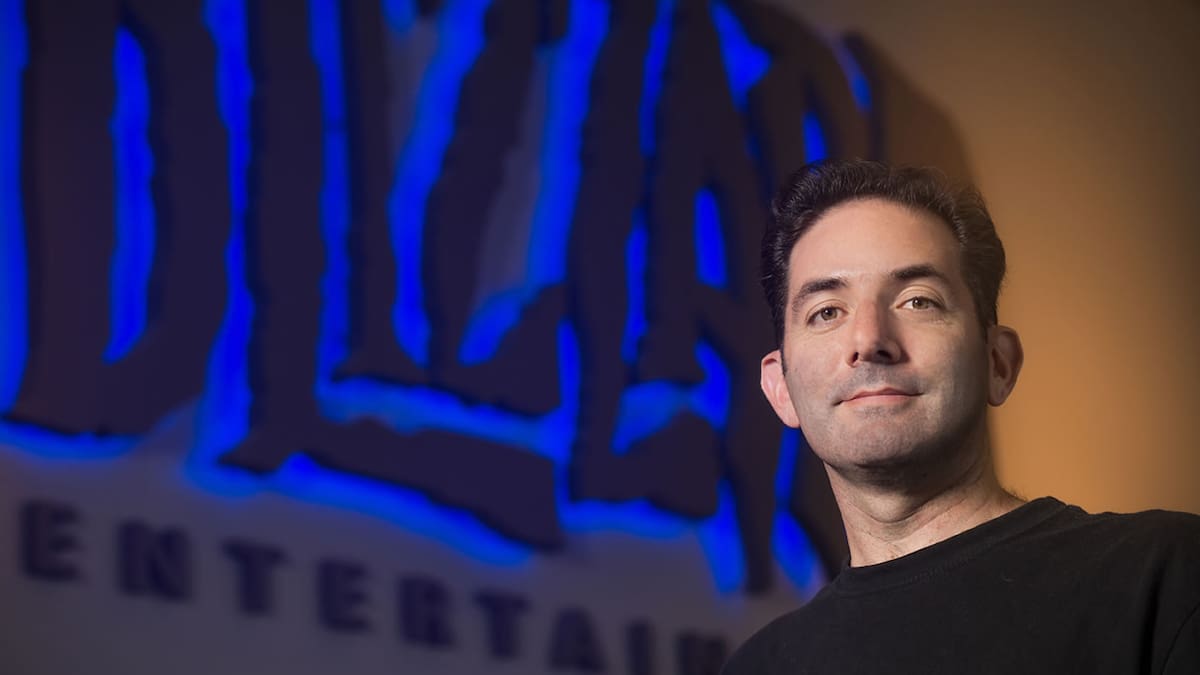 El director de Overwatch lleva horas sentado sin hacer nada