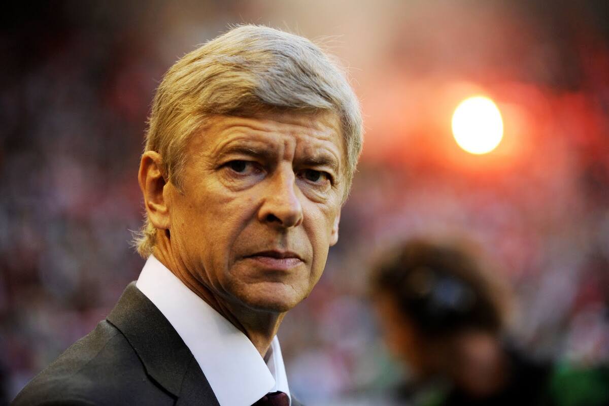 Arsène Wenger se une a PES Club Manager
