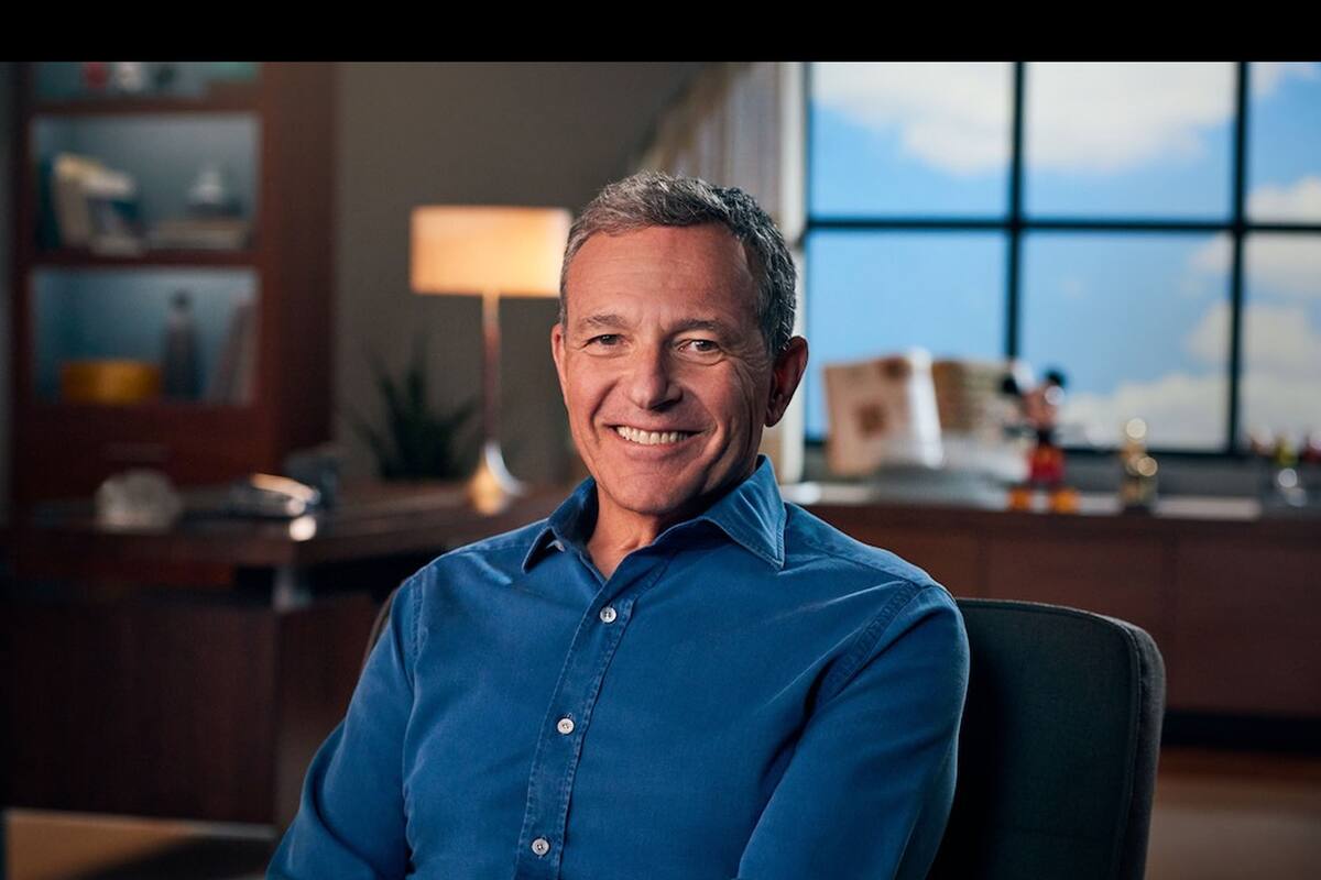 Bob Iger, director general de Disney, deja su cargo