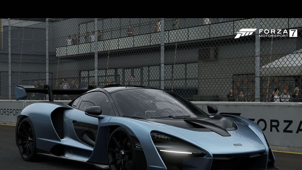 El local tiene zonas dedicadas a Xbox y un McLaren Senna para jugar Forza Motorsport 7