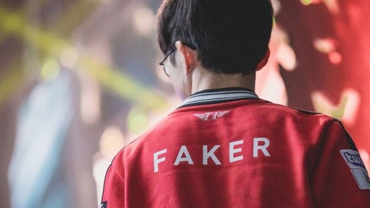 El mejor jugador de League of Legends sigue haciendo historia
