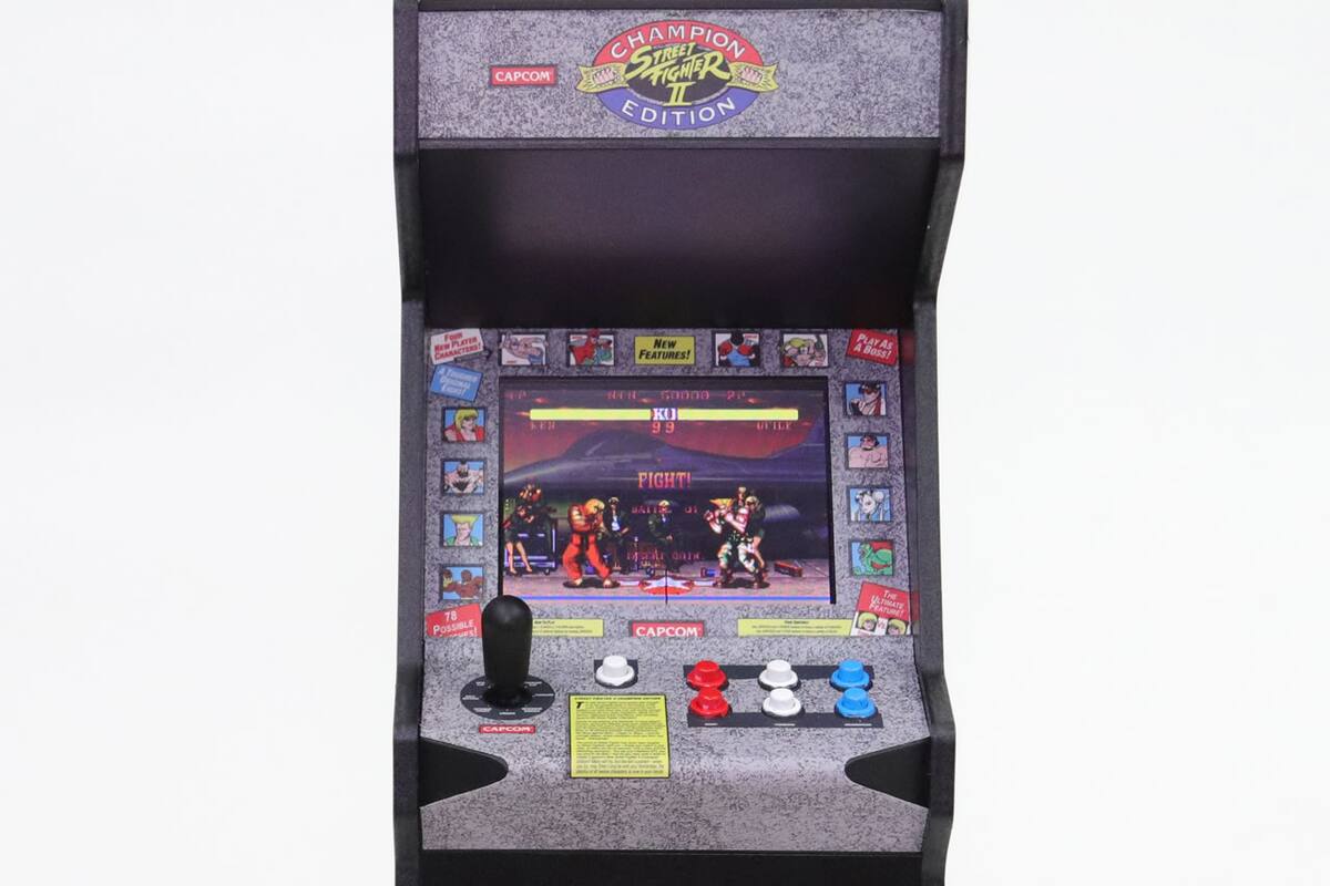Presentan réplica miniatura del arcade de Street Fighter II: Champion Edition