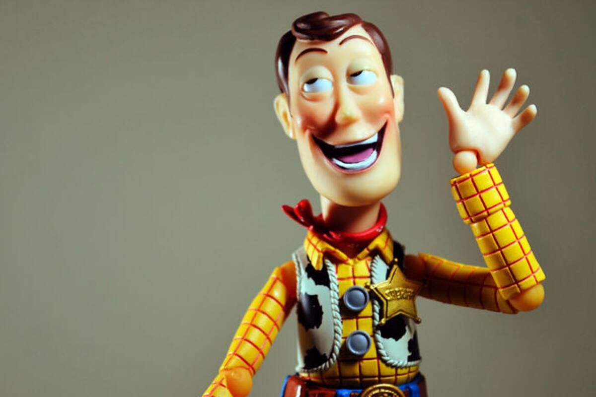 Nuevamente ponen a la venta figura de Woody pervertido