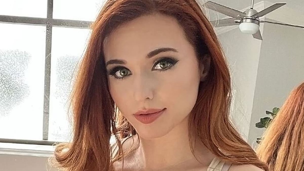 El sujeto transmitió su avance en Twitch y la streamer entró en pánico cuando vio que estaba enfrente de su casa