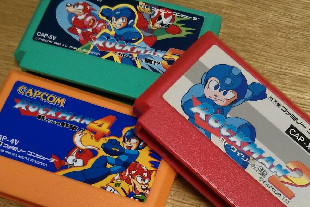 Decomisan arañas en juegos de Famicom en el Aeropuerto de Guadalajara
