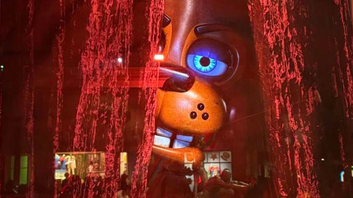 Five-Nights-at-Freddys-2-FNAF-2-pelicula-Universal-Studios-trailer-Toy-Freddy-Toy-Bonnie.jpg