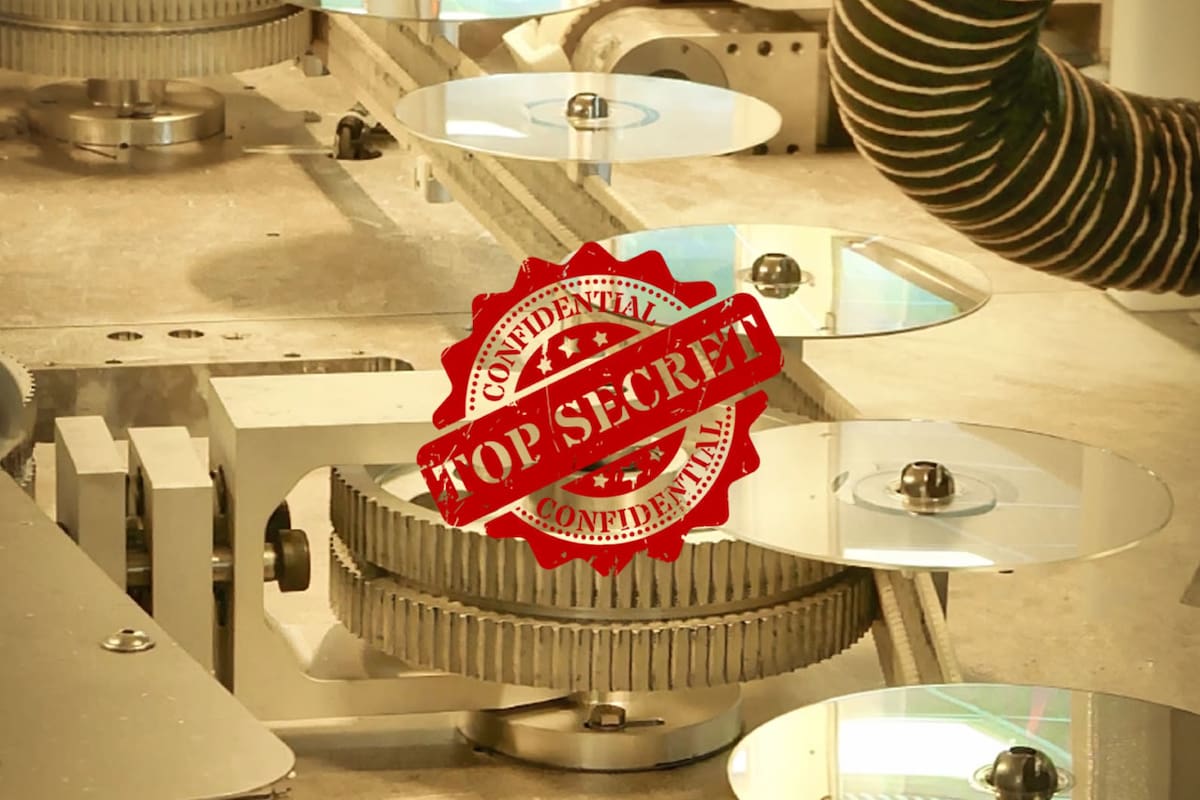 La fabricación de discos de PS5 y XBOX es secreto industrial, pero una investigación reveló parte del proceso y el costo de cada copia