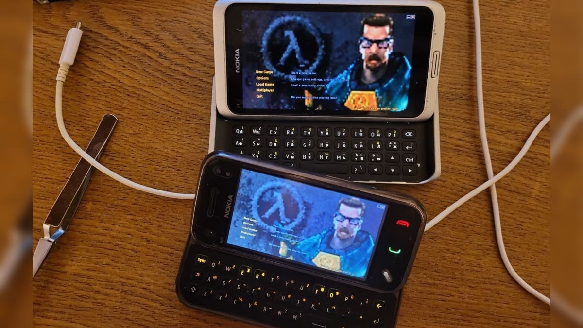 Half-Life Symbian
