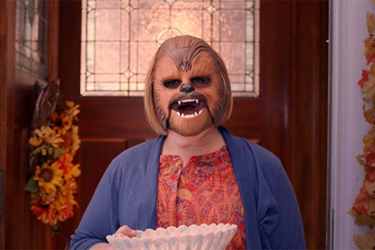 La "Mamá Chewbacca" fue contratada por Hasbro para la campaña de Halloween
