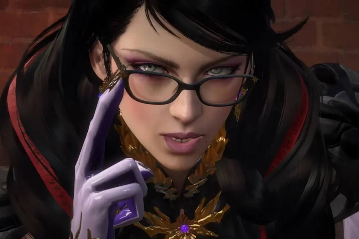 Hideki Kamiya defendió las icónicas gafas de Bayonetta pese a la presión del equipo