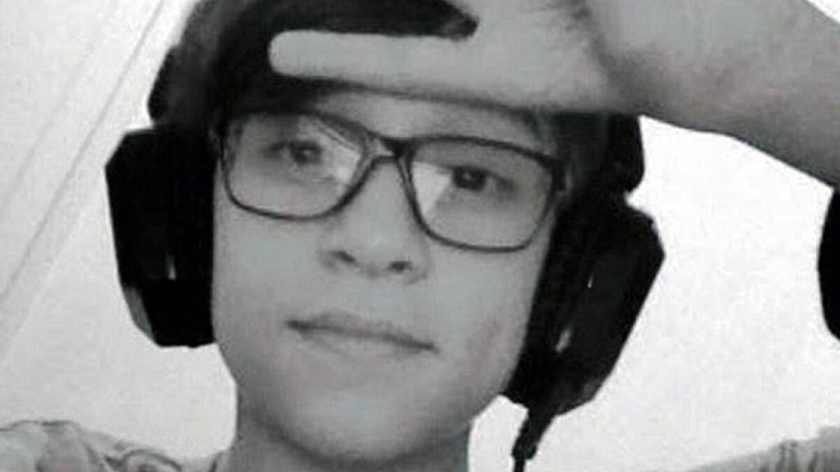 Horas después murió en el hospital a consecuencia de su acto
