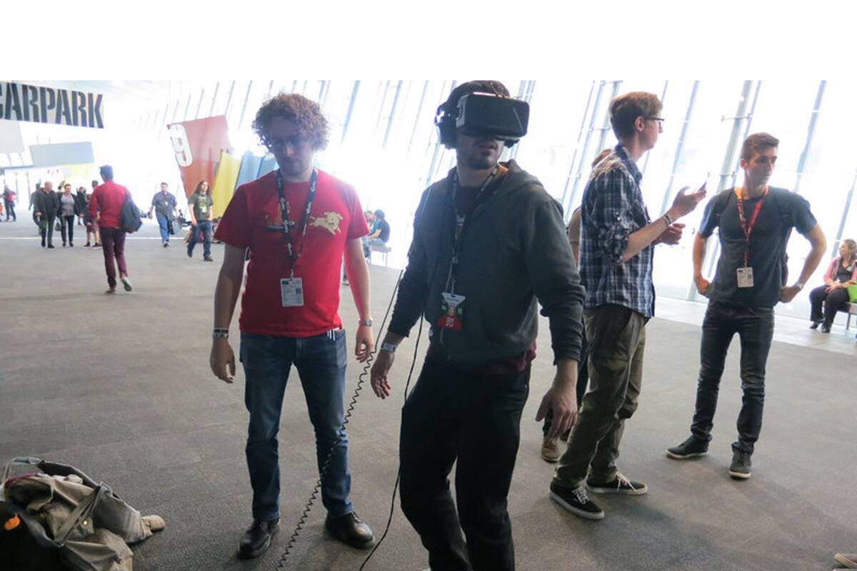 Recrean el monopatín volador de Volver al Futuro con Oculus Rift y la Wii Balance Board