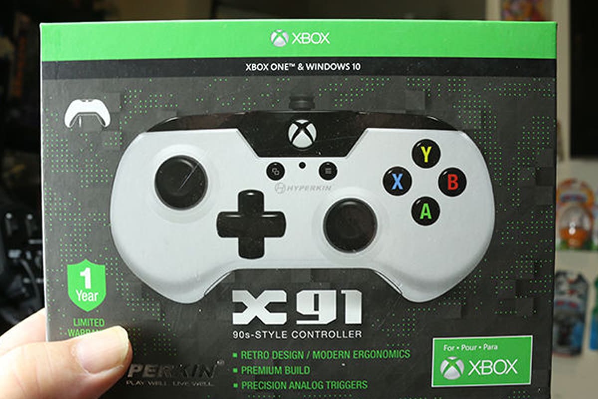 Checa este control de Xbox One inspirado en los noventa