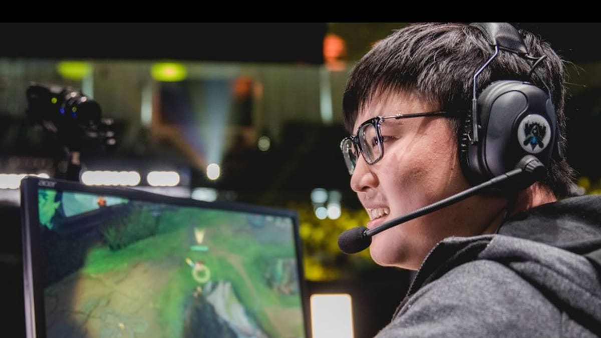Jian “Uzi” Zihao se unió con el actor Bai Jingting y la estrella de la NBA LeBron James