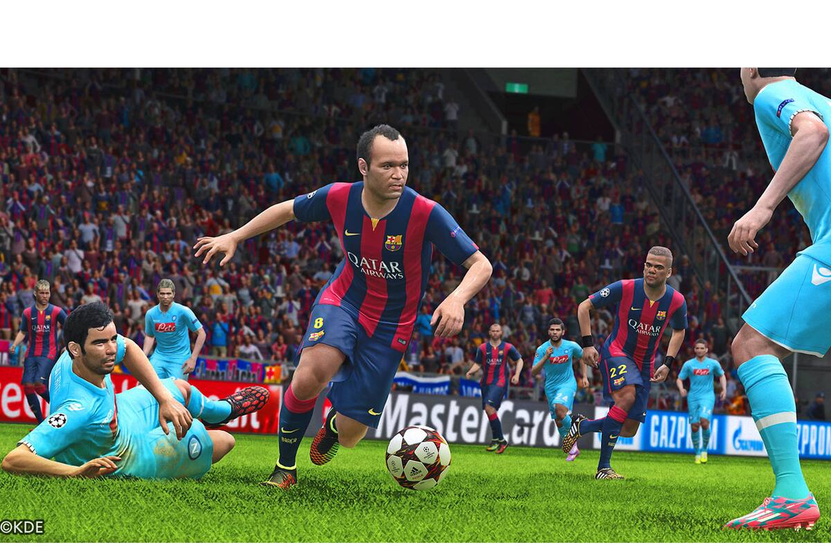 PES 2015 recibe actualización de primer día