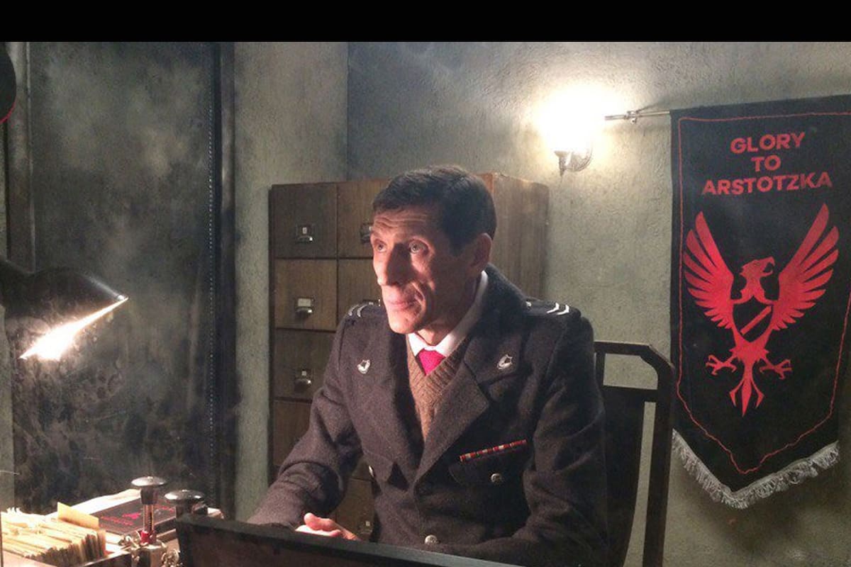Podrás ver el cortometraje de Papers, Please desde cualquier parte del mundo
