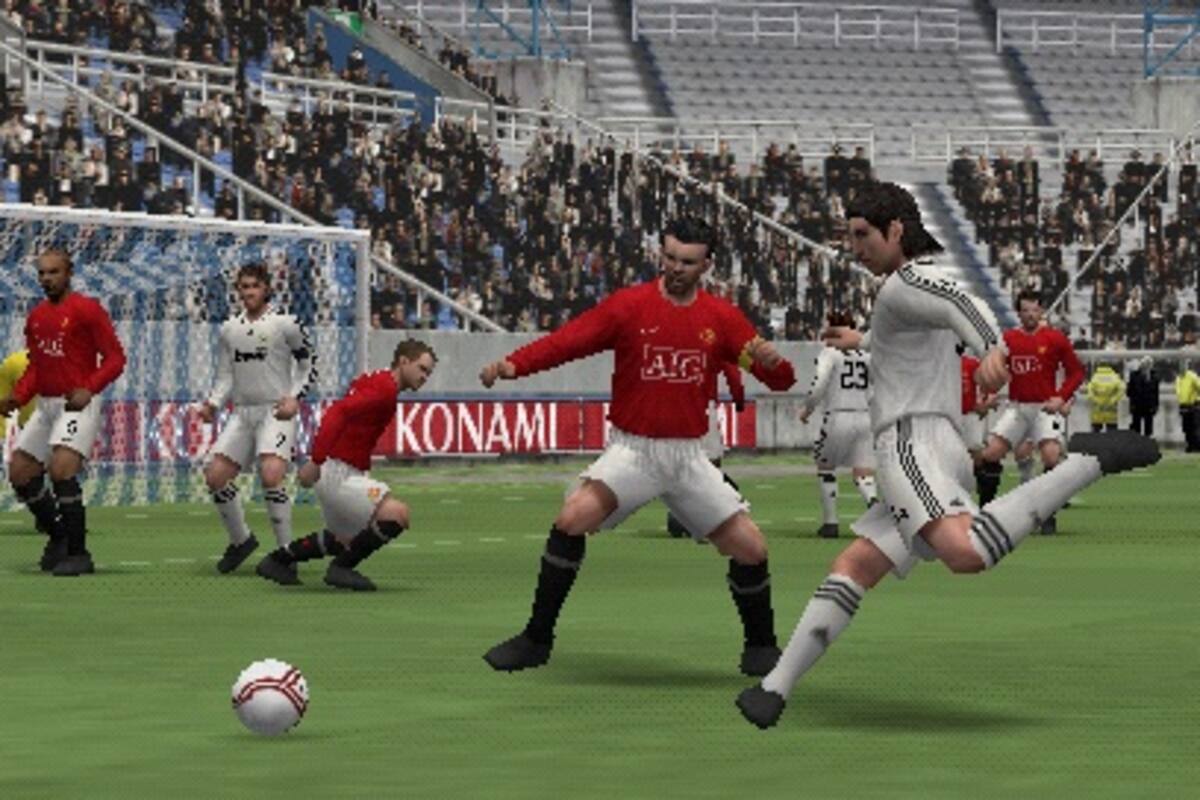 Konami: las mejoras de PES comenzarán a notarse