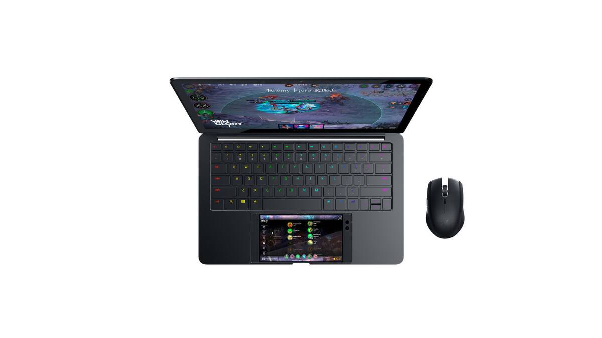 La compañía lanzará un dock para su dispositivo inteligente