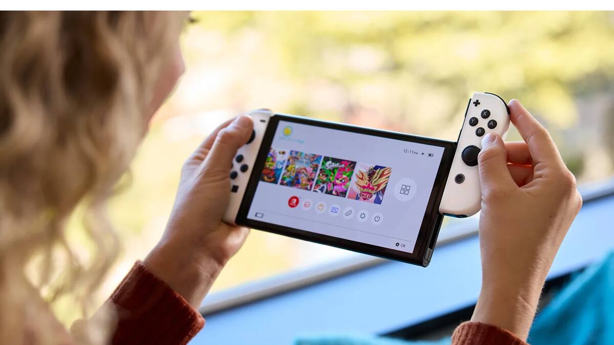 La consola tiene una pantalla OLED y otras mejoras