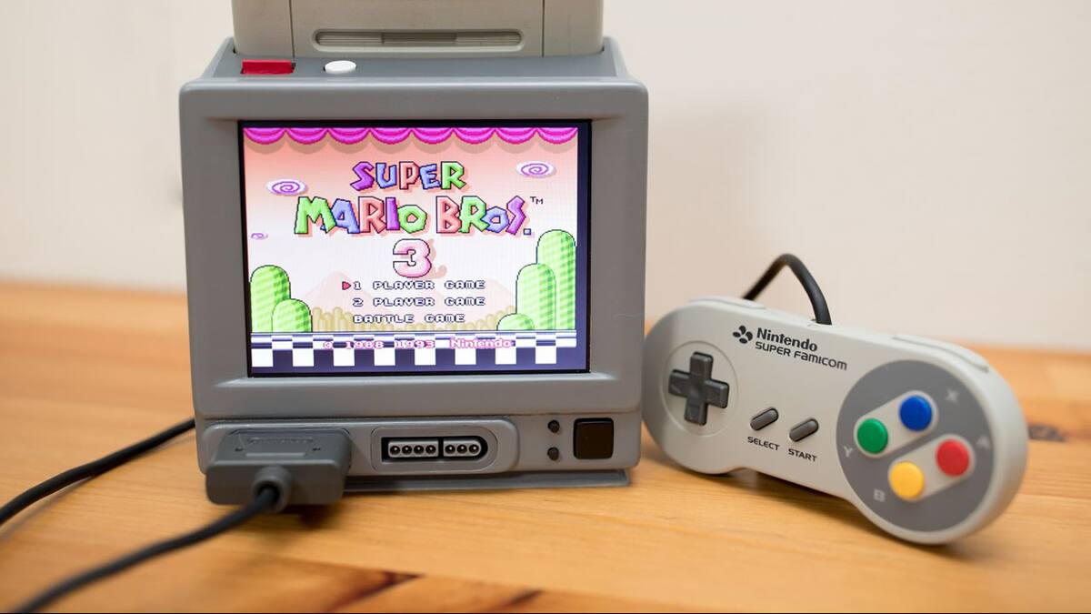 La legendaria consola de Nintendo, una pantalla donde jugar y todo en miniatura