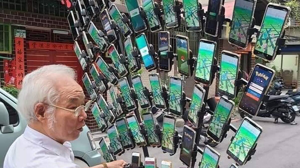 La pasión de este jugador taiwanés por el juego móvil parece no conocer límites