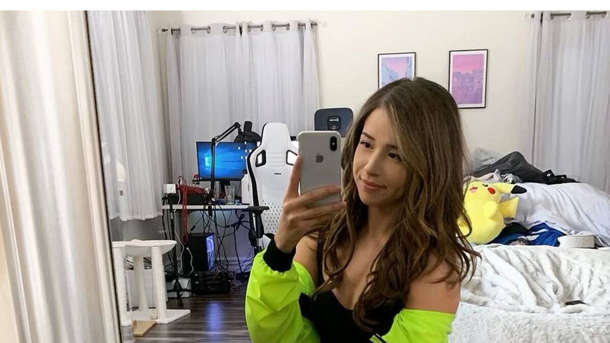 La popular streamer de Twitch troleó a sus seguidores que esperaban verla en bikini
