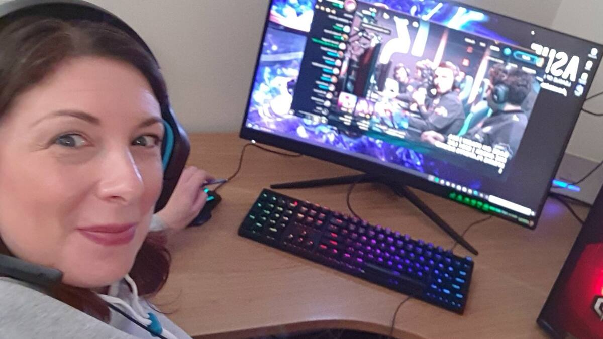 La profesora hará contenido para la organización de esports