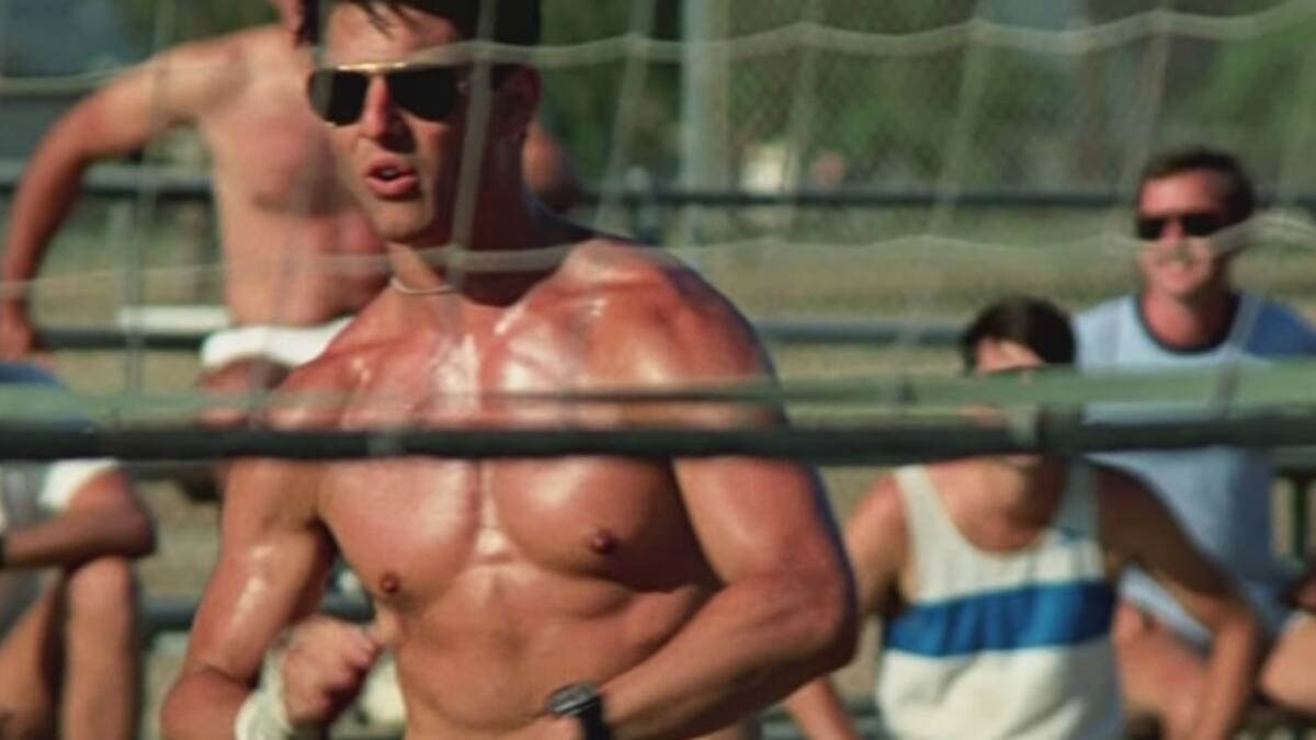 Las personas deberán aparecer con el torso cubierto