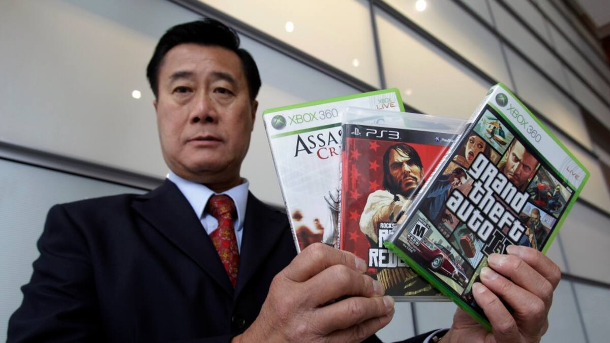 Leland Yee podría pasar 16 años en la cárcel