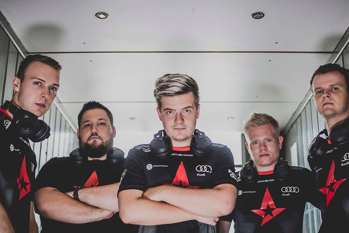 Mandatario considera que Astralis tiene un papel ejemplar en la sociedad