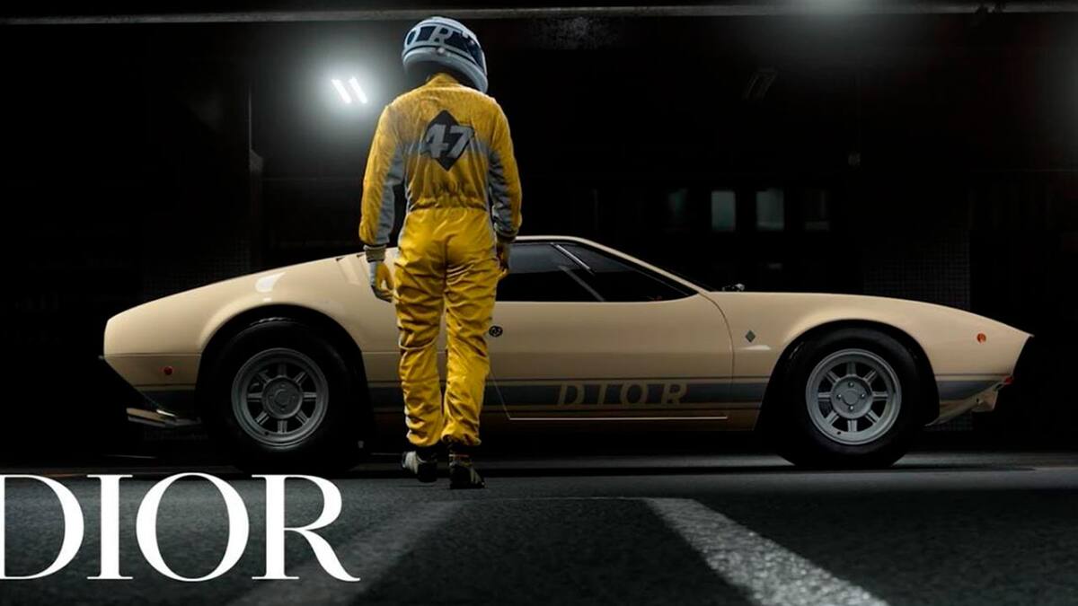 Look wonderful while you drive a personalized De Tomaso Mangusta