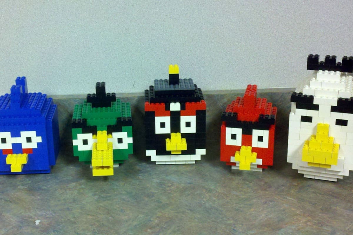 Habrá línea de LEGO de Angry Birds